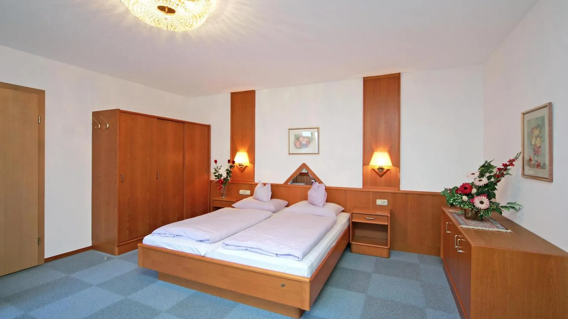 Fleger Appartements Vienna Apartment