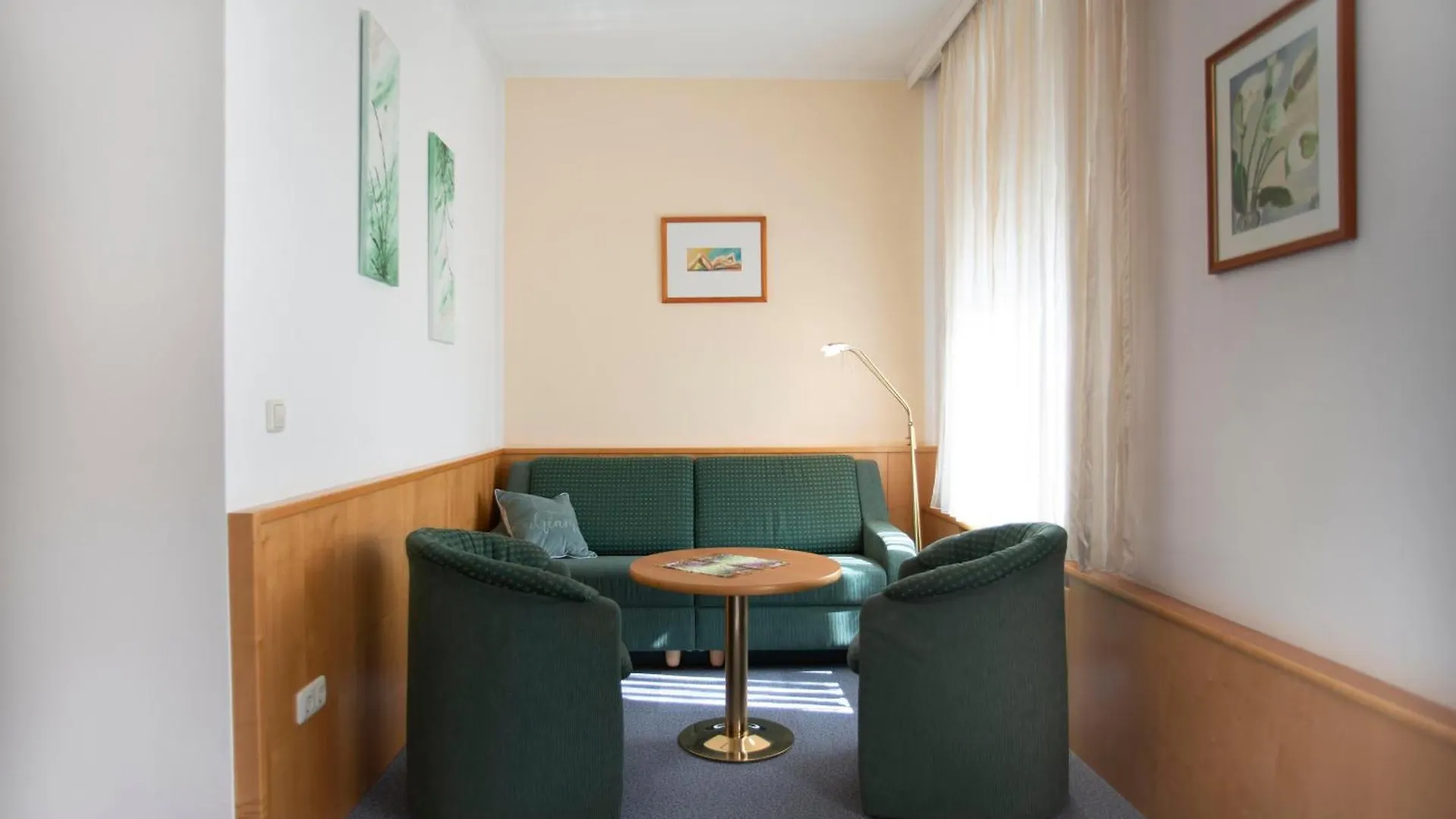 Fleger Appartements Vienna Apartment
